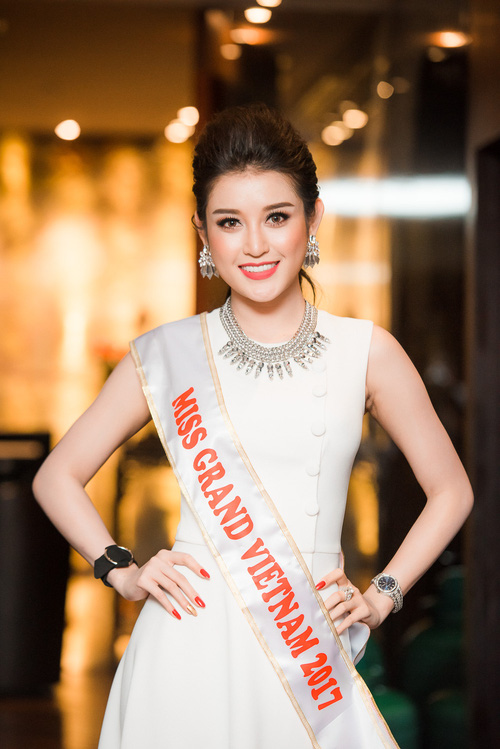 Ngắm dung nhan những th&iacute; sinh &lsquo;đem chu&ocirc;ng đi đ&aacute;nh xứ người&rsquo; năm 2017