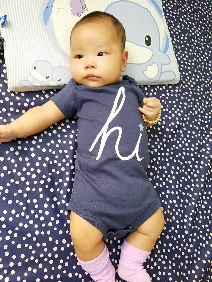 Những nguyên tắc mẹ cần phải nhớ khi chọn mua quần áo cho trẻ sơ sinh