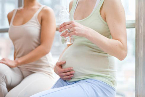 Những t&aacute;c hại kh&ocirc;n lường khi mẹ bầu thừa chất sắt
