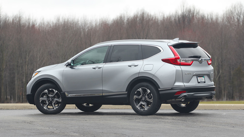 Chiếc SUV cỡ nhỏ n&agrave;o được đ&aacute;nh gi&aacute; an to&agrave;n nhất năm 2017?
