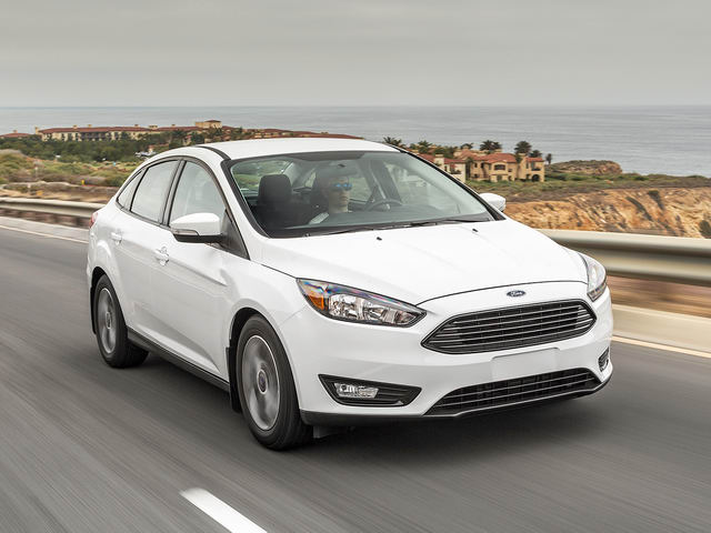 Ford Focus giảm gi&aacute; &lsquo;sốc&rsquo;, gi&aacute; b&aacute;n chỉ ngang ngửa Honda City