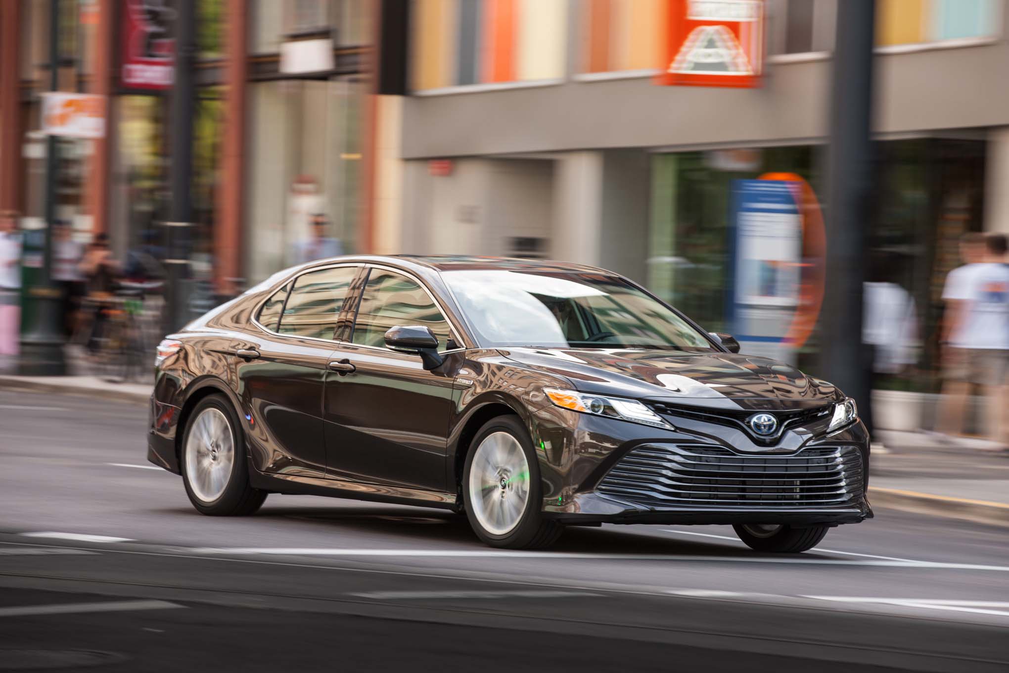 Toyota Camry phi&ecirc;n bản mới đang &lsquo;rục rịch&rsquo; ra mắt thị trường Việt c&oacute; g&igrave; hay?