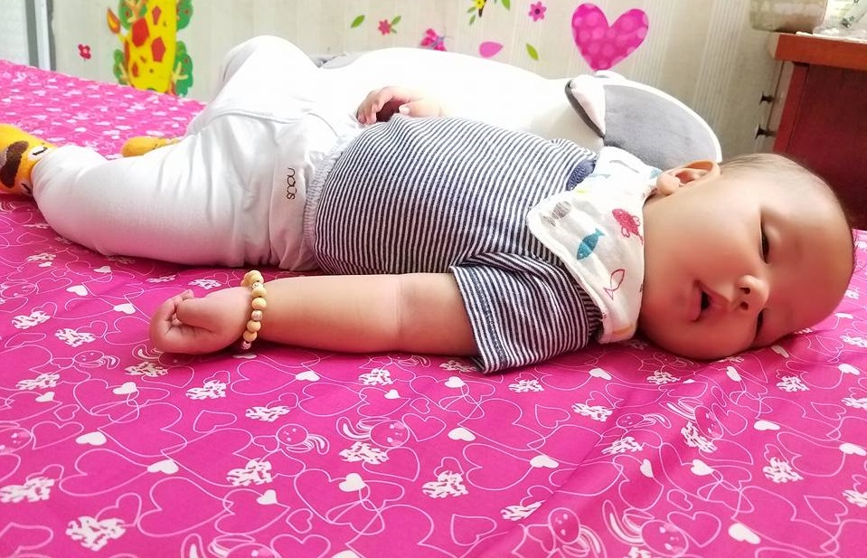 Mẹo chữa nghẹt mũi hiệu quả khi b&eacute; bị cảm c&uacute;m ng&agrave;y mưa