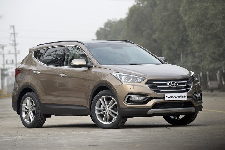 Sau 1 tuần giảm gi&aacute; sốc, Hyundai SantaFe b&aacute;n &lsquo;chạy như t&ocirc;m tươi&rsquo;