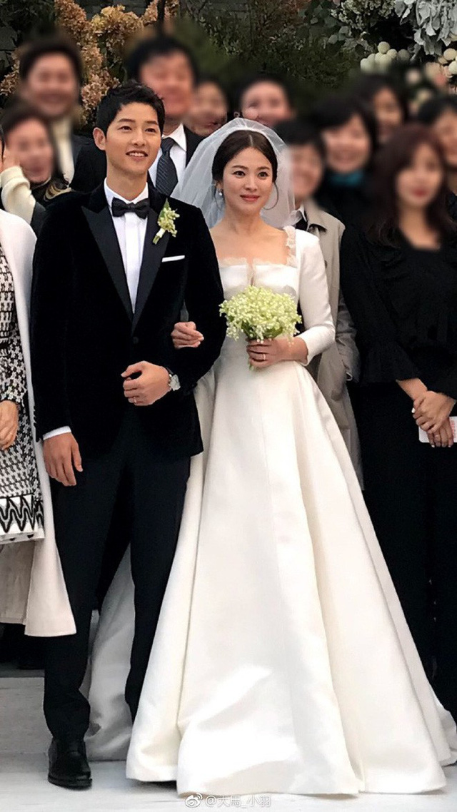 Hành động nhỏ này chứng minh Song Joong Ki yêu Song Hye Kyo đến vô cùng Hành động nhỏ này chứng minh Song Joong Ki yêu Song Hye Kyo đến vô cùng