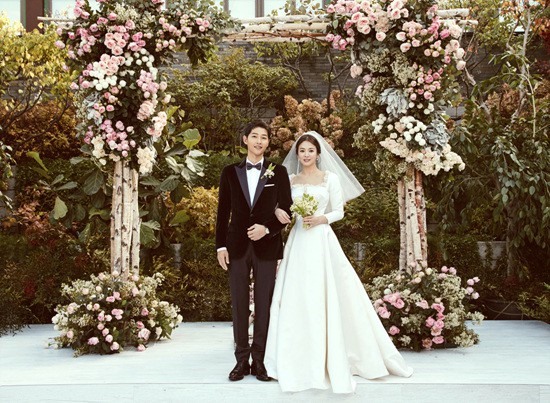 Hành động nhỏ này chứng minh Song Joong Ki yêu Song Hye Kyo đến vô cùng Hành động nhỏ này chứng minh Song Joong Ki yêu Song Hye Kyo đến vô cùng
