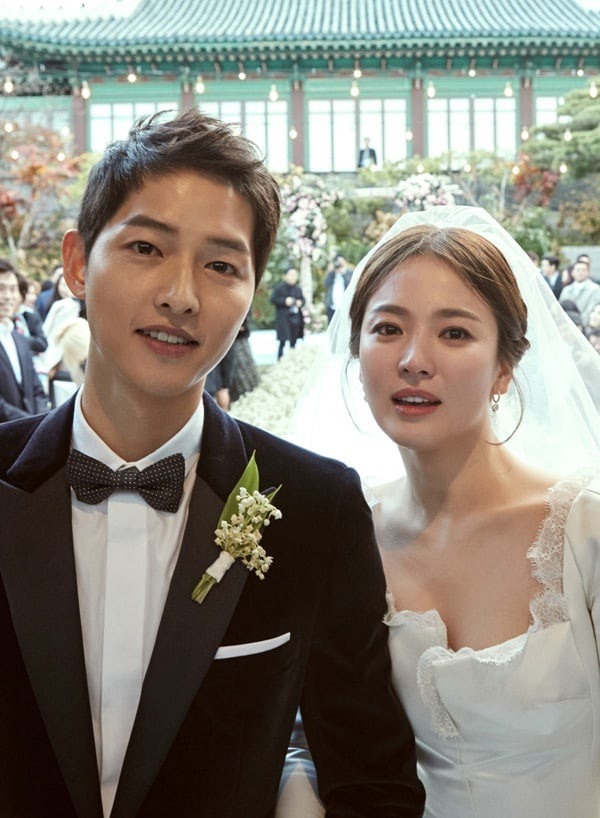 H&agrave;nh động nhỏ n&agrave;y chứng minh Song Joong Ki y&ecirc;u Song Hye Kyo đến v&ocirc; c&ugrave;ng