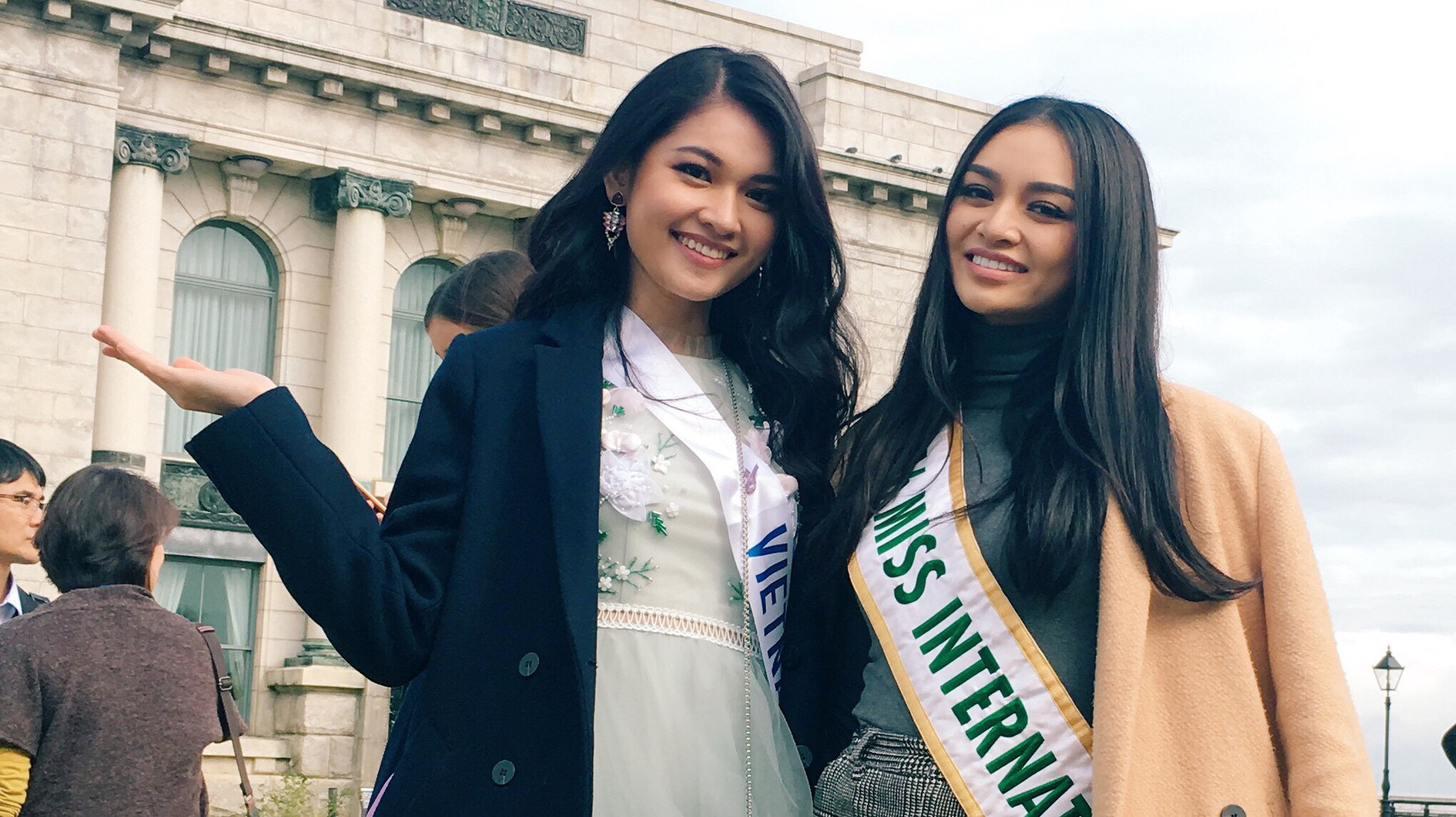Cận cảnh vẻ đẹp &lsquo;h&uacute;t hồn&rsquo;của Th&ugrave;y Dung tại Miss International 2017