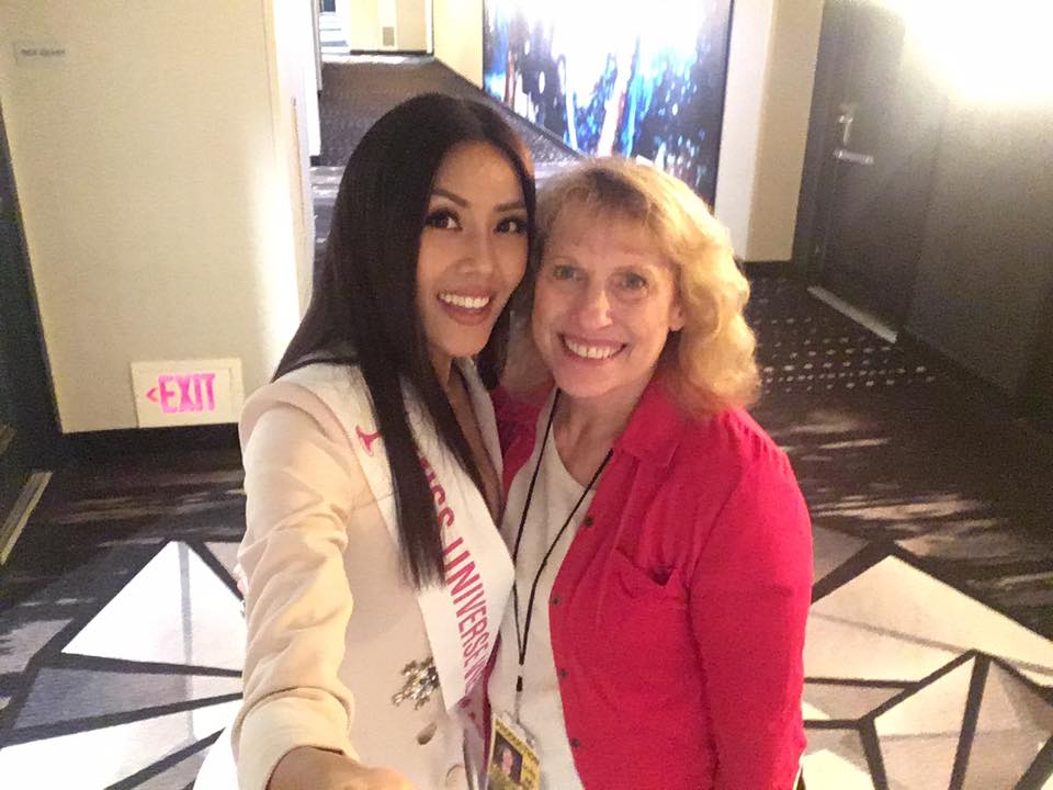 Nguyễn Thị Loan &lsquo;ghi điểm&rsquo; khi vừa đặt ch&acirc;n tới Miss Universe