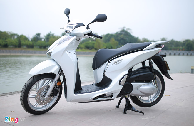 Honda SH 300i 2018 ch&iacute;nh thức ra mắt với thiết kế đẹp &lsquo;long lanh&rsquo;