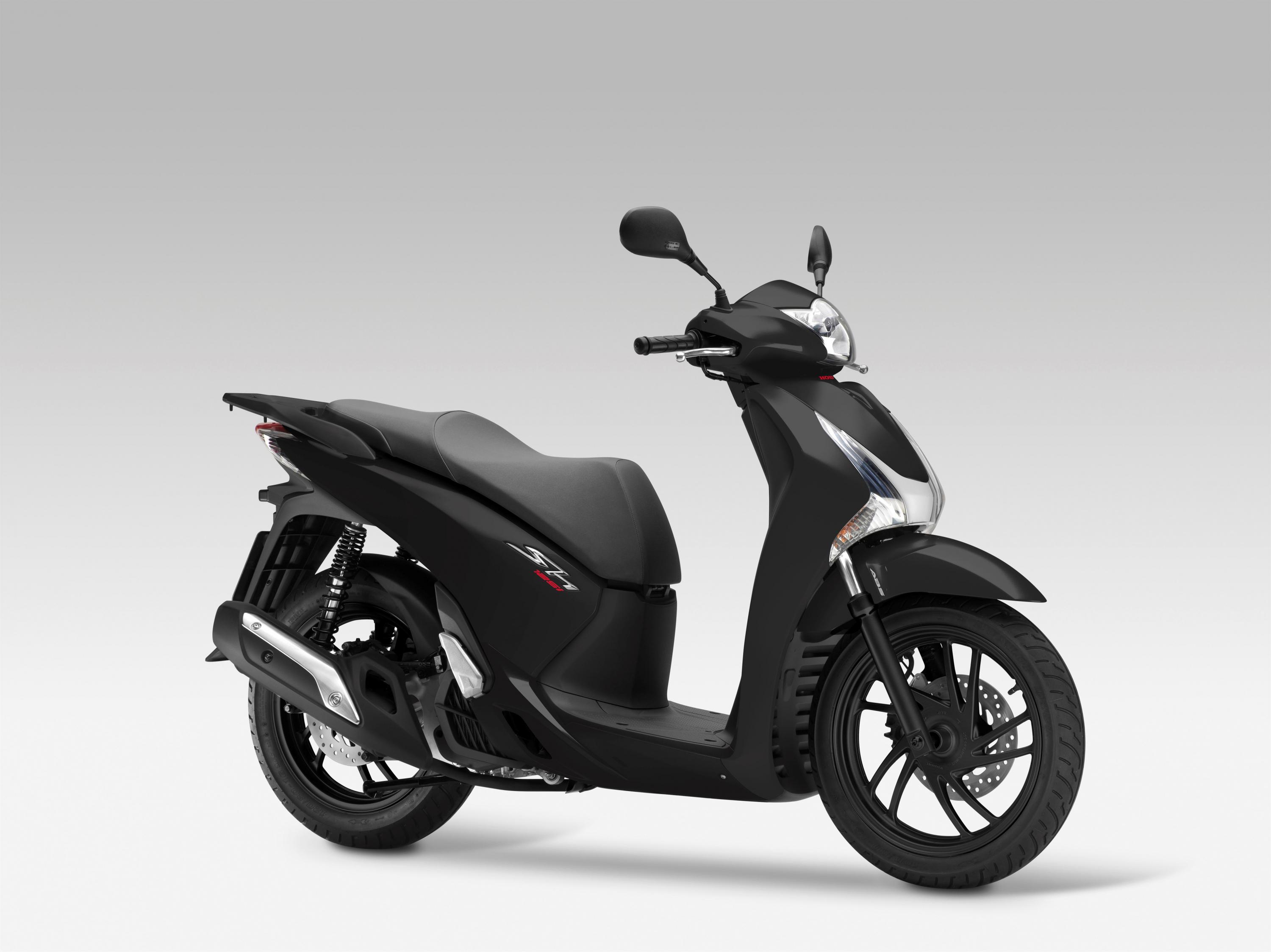 Tư vấn mua xe m&aacute;y: Điểm kh&aacute;c biệt giữa Honda SH 125 v&agrave; Honda SH 150