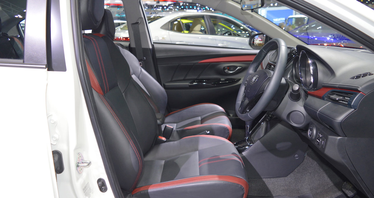 Cận cảnh Toyota Vios 2017 đẹp &lsquo;long lanh&rsquo; gi&aacute; chỉ 425 triệu đồng