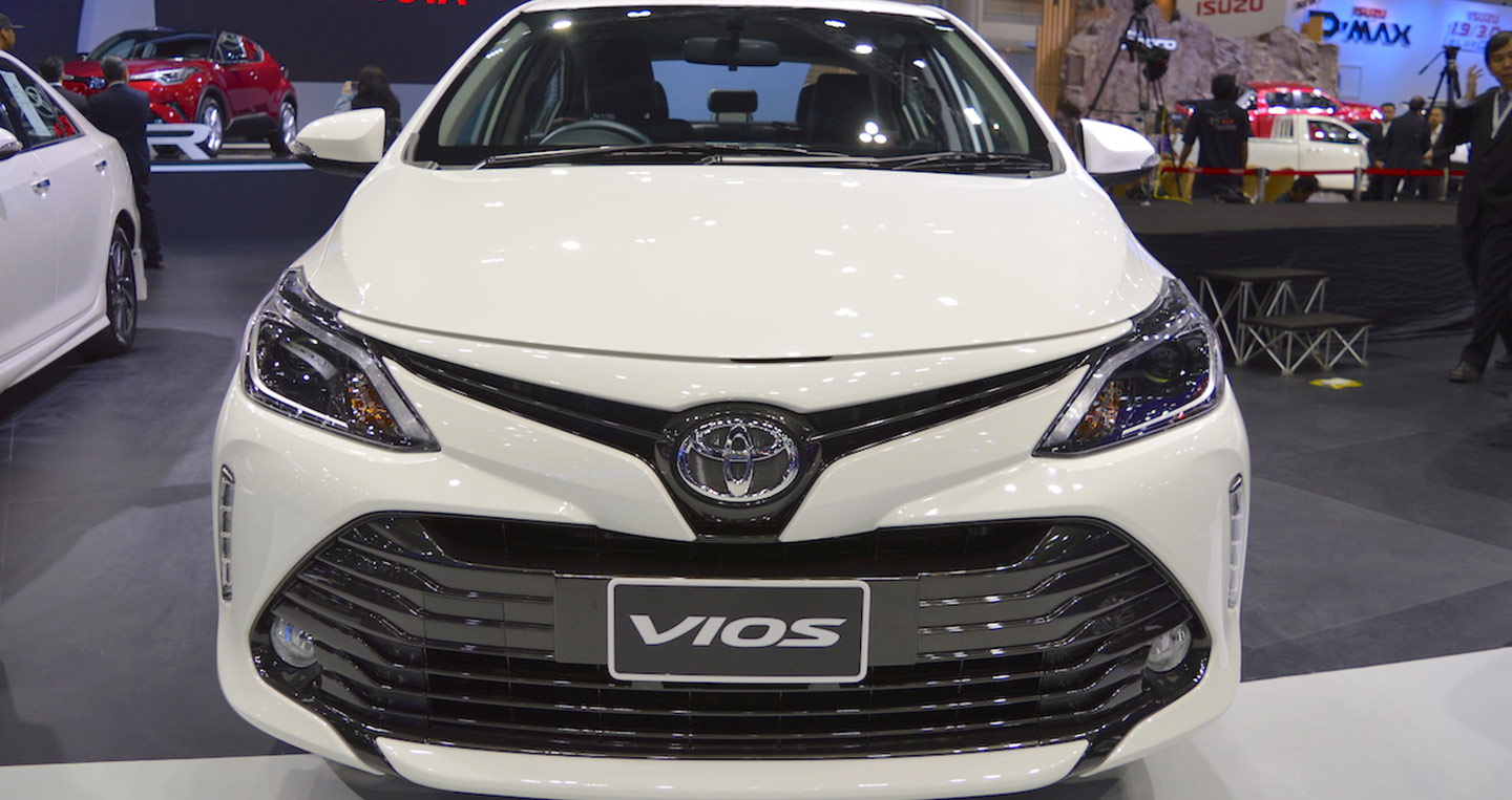 Cận cảnh Toyota Vios 2017 đẹp &lsquo;long lanh&rsquo; gi&aacute; chỉ 425 triệu đồng
