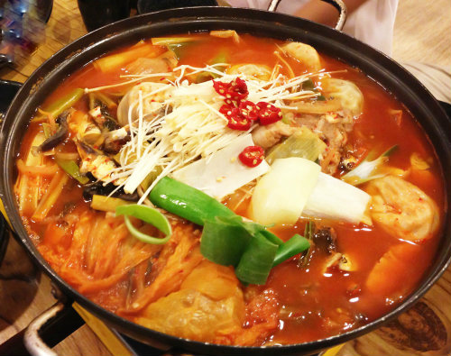 C&aacute;ch l&agrave;m canh kim chi đậu phụ chuẩn vị H&agrave;n Quốc cả nh&agrave; đều m&ecirc;