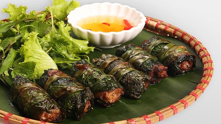 C&aacute;ch l&agrave;m chả l&aacute; lốt đơn giản, thơm ngon cả nh&agrave; đều th&iacute;ch