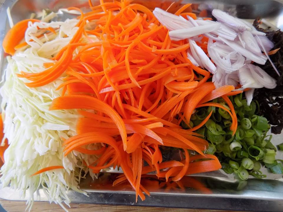 C&aacute;ch l&agrave;m b&aacute;nh r&aacute;n mặn tuyệt ngon cả nh&agrave; đều th&iacute;ch