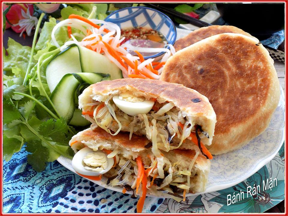 C&aacute;ch l&agrave;m b&aacute;nh r&aacute;n mặn tuyệt ngon cả nh&agrave; đều th&iacute;ch