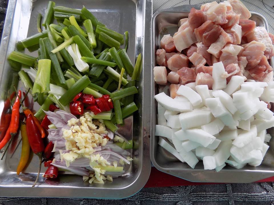 C&aacute;ch l&agrave;m thịt kho dừa đậm đ&agrave; ngon cơm