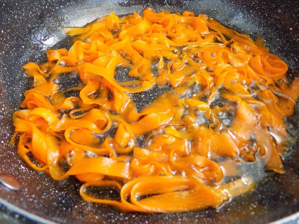 C&aacute;ch l&agrave;m mứt c&agrave; rốt b&agrave;o kh&ocirc;ng cần v&ocirc;i