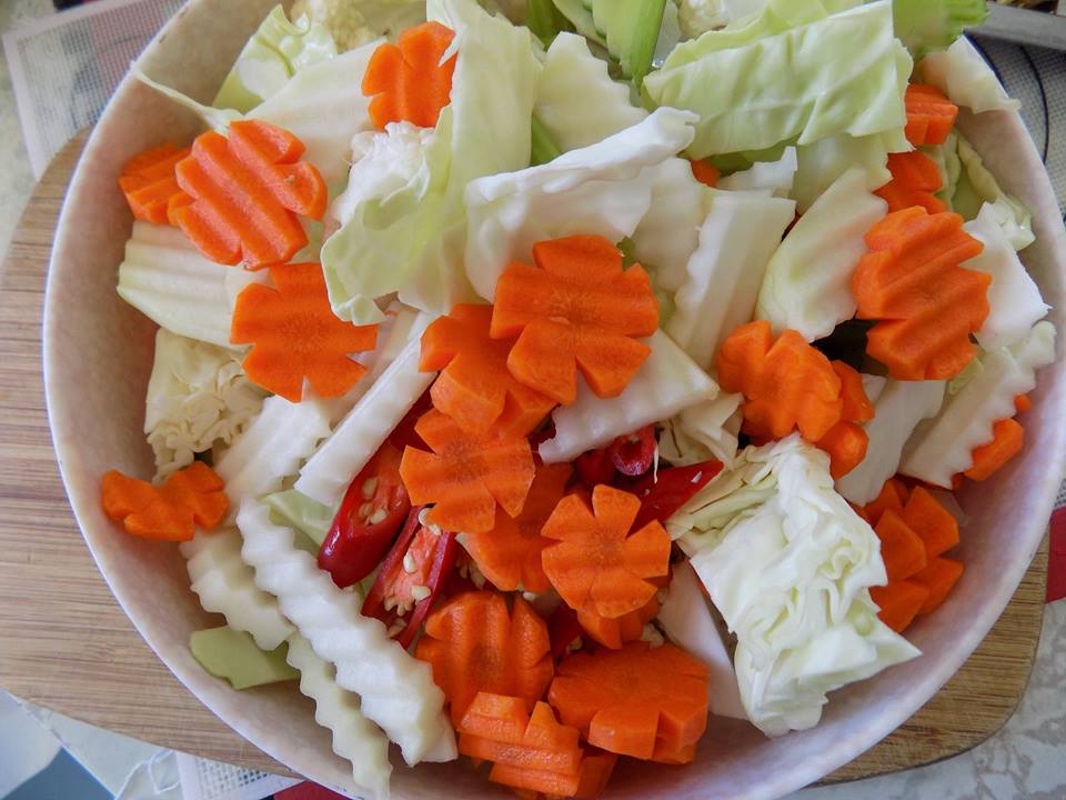 C&aacute;ch l&agrave;m rau củ muối chua ngọt để l&acirc;u vẫn gi&ograve;n ngon