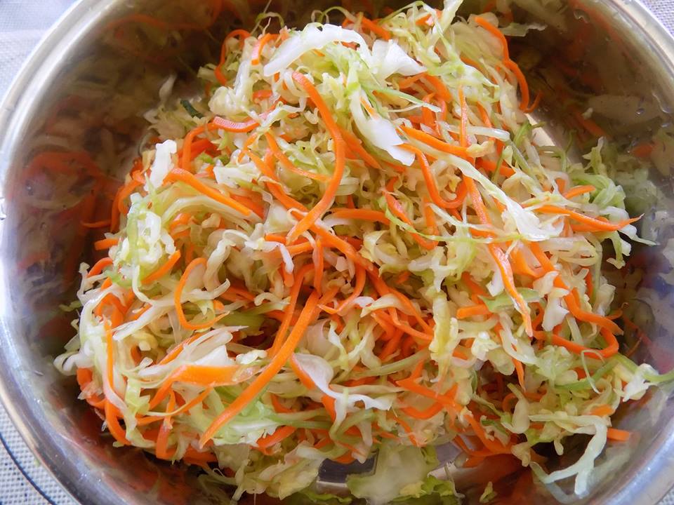 C&aacute;ch l&agrave;m bắp cải muối xổi ăn liền hay để l&acirc;u đều &lsquo;ngon ng&acirc;y ngất&rsquo;