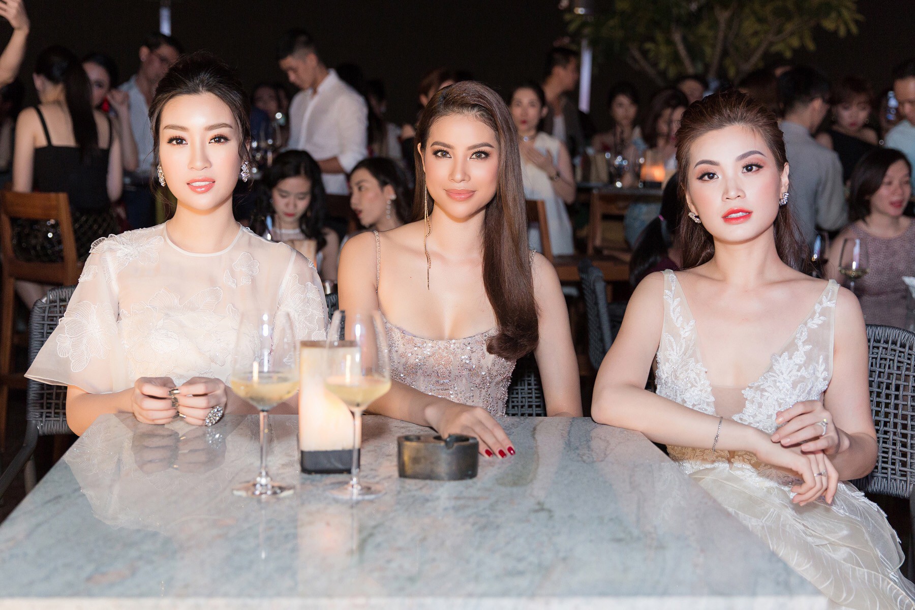 Phạm Hương h&oacute;a &lsquo;nữ thần gợi cảm&rsquo;, khoe d&aacute;ng nuột n&agrave; ở Elle Beauty Awards 2018