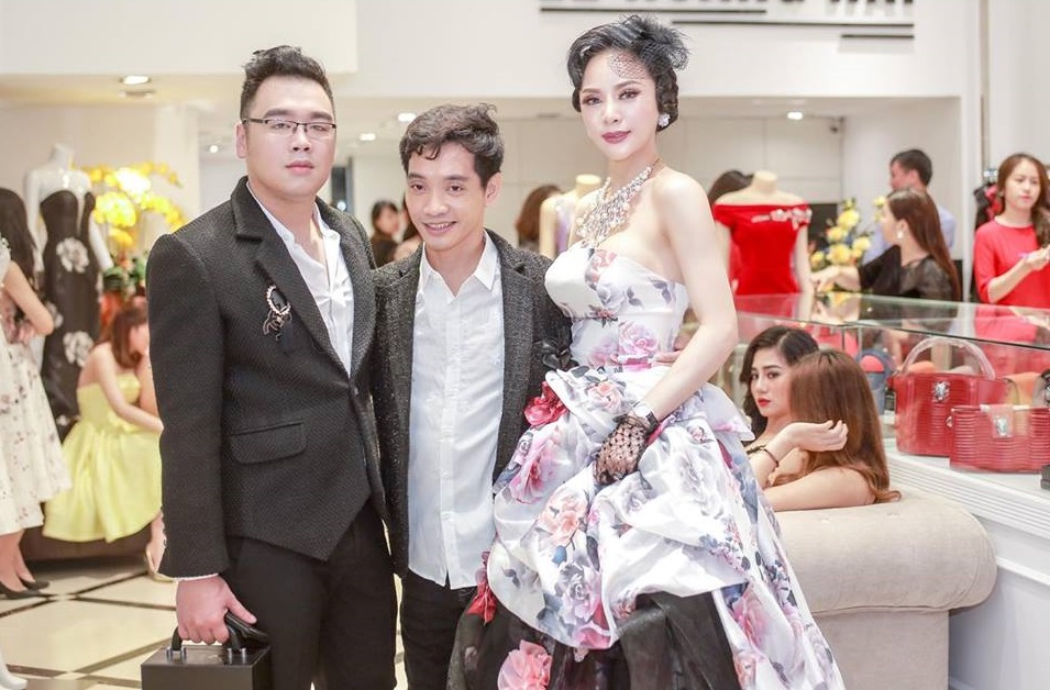 &Aacute; hậu Ngọc Quỳnh ki&ecirc;u kỳ, quyến rũ với style cổ điển