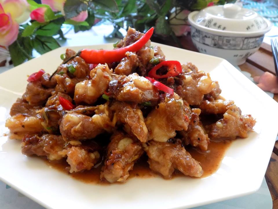 C&aacute;ch l&agrave;m sụn heo rim mắm c&aacute; đơn giản, ngon cơm