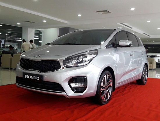 Cận Tết, Kia giảm gi&aacute; &lsquo;sập s&agrave;n&rsquo; cho h&agrave;ng loạt mẫu xe hot