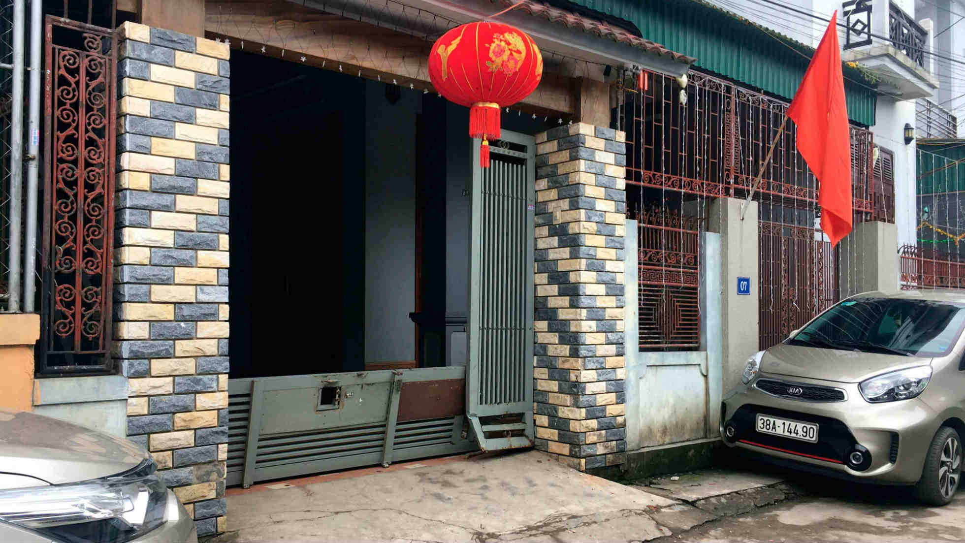 Nổ m&igrave;n nh&agrave; nữ gi&aacute;o vi&ecirc;n g&acirc;y chấn động cả khu d&acirc;n cư