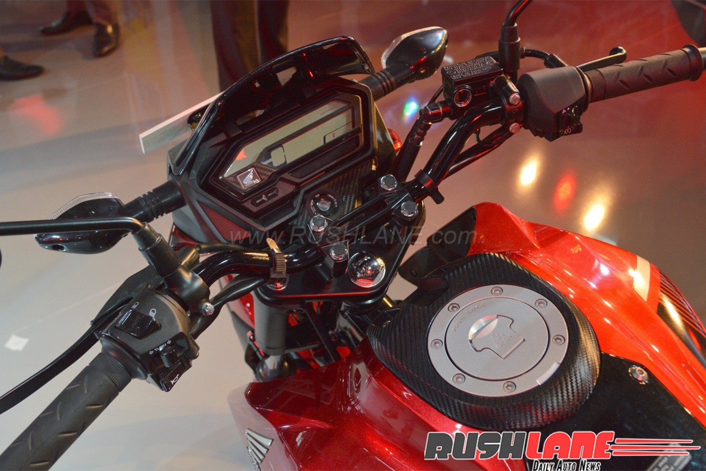 Cận cảnh Honda X-Blade 160 si&ecirc;u &lsquo;đẳng cấp&rsquo; gi&aacute; chỉ 28 triệu đồng