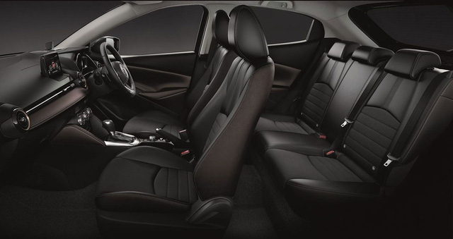 Cận cảnh Mazda2 2018 đẹp &lsquo;long lanh&rsquo; gi&aacute; chỉ hơn 300 triệu đồng