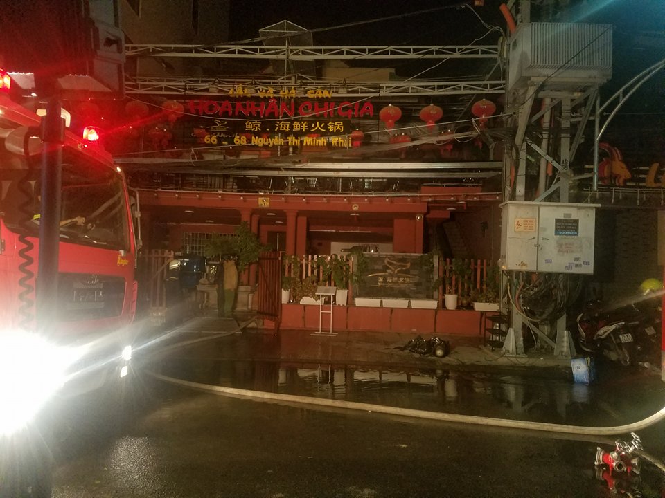 Nổ kinh ho&agrave;ng tại Nghệ An: Nguy&ecirc;n nh&acirc;n từ b&igrave;nh gas c&ocirc;ng nghiệp?