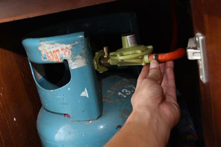 C&oacute; ng&agrave;y ch&aacute;y nh&agrave;, mất mạng với th&oacute;i quen n&agrave;y khi sử dụng bếp gas