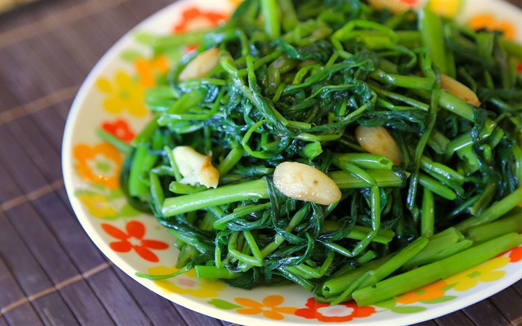Ăn rau muống kiểu n&agrave;y c&oacute; ng&agrave;y &lsquo;mất mạng&rsquo; m&agrave; kh&ocirc;ng hay