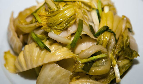 Những người n&agrave;y tuyệt đối kh&ocirc;ng ăn dưa muối kẻo c&oacute; ng&agrave;y &lsquo;mất mạng&rsquo;