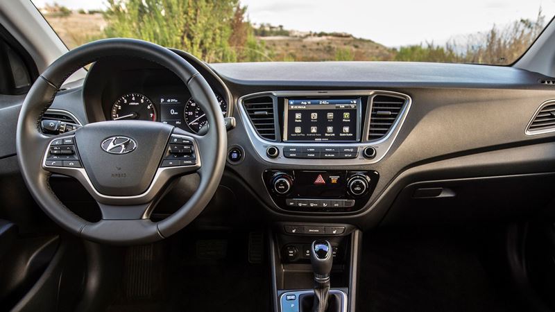Hyundai Accent 2018 gi&aacute; hơn 400 triệu lộ nhiều điểm yếu