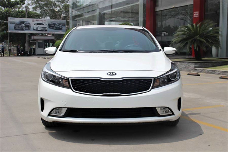 Kia Cerato ở mốc 400 triệu đồng c&oacute; thực sự hấp dẫn?
