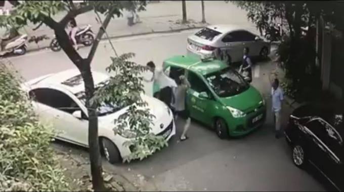 T&agrave;i xế Mai Linh bị đ&aacute;nh 13Win19 ưu đãi hấp dẫn xấu phải sang viện Việt Đức điều trị