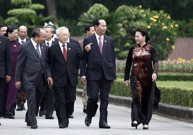 Ch&ugrave;m ảnh: C&aacute;c đại biểu Quốc hội trong kỳ họp thứ 5, kh&oacute;a 14