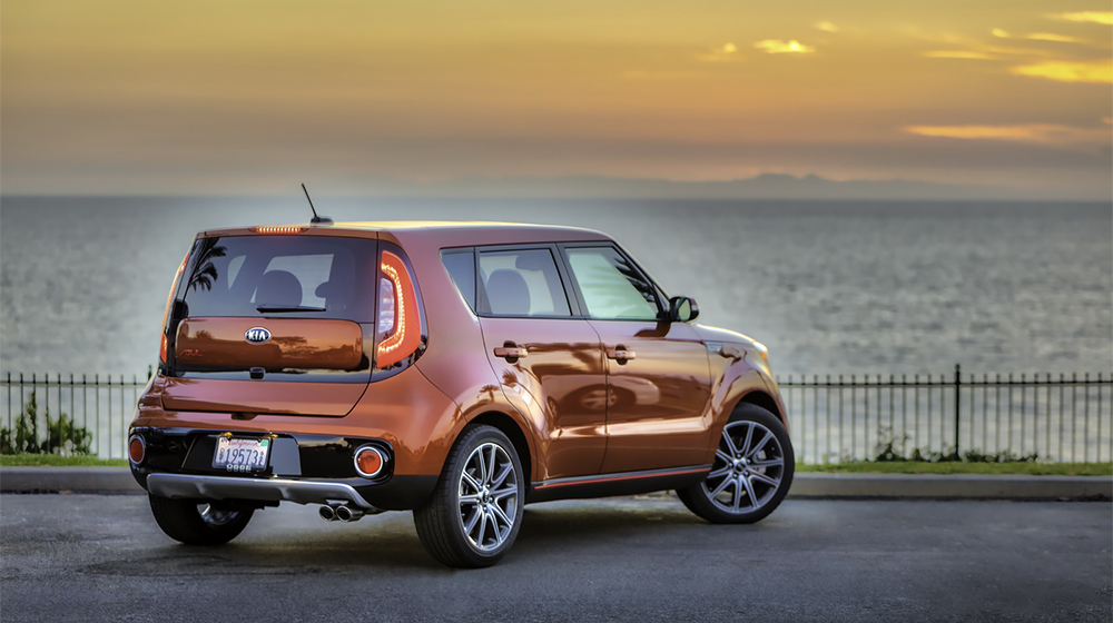 Kia Soul trở th&agrave;nh mẫu SUV gi&aacute; rẻ v&agrave; tốt nhất năm 2018 c&oacute; g&igrave; hay?
