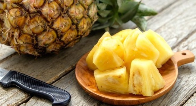 5 th&oacute;i quen nguy hiểm &lsquo;chết người&rsquo; khi ăn dứa ai cũng cần phải biết