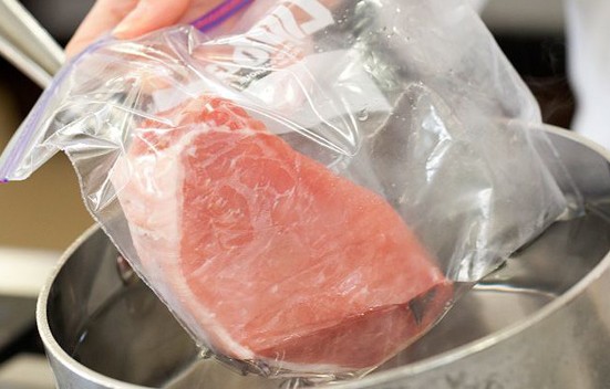 Những th&oacute;i quen tai hại khi chế biến thịt nhiều người mắc phải m&agrave; kh&ocirc;ng hay