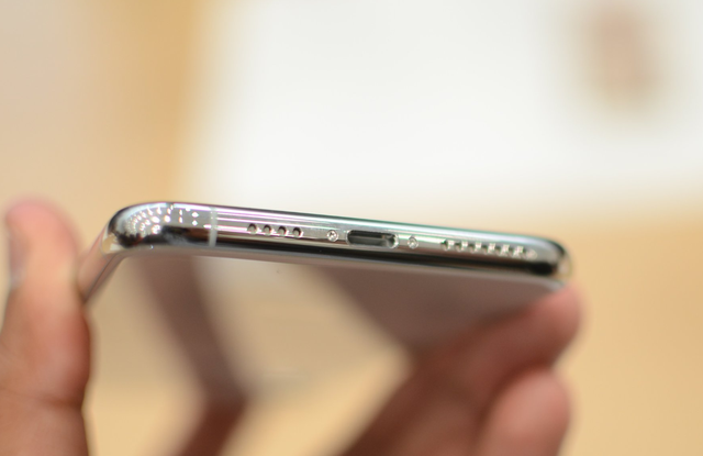 Vừa ra mắt iPhone XS đ&atilde; bị &lsquo;mất điểm&rsquo; bởi những điều n&agrave;y