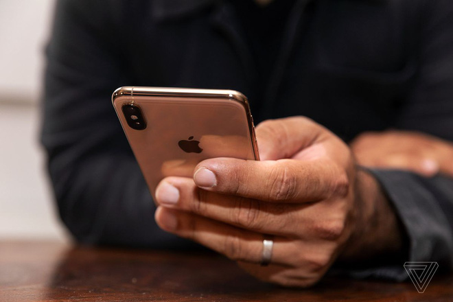 iPhone Xs &lsquo;lộ&rsquo; t&iacute;nh năng nổi bật nhất khiến người d&ugrave;ng &lsquo;ng&acirc;y ngất&rsquo;
