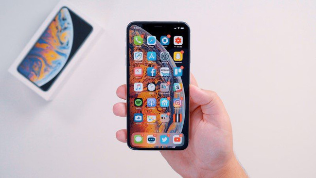 iPhone XS v&agrave; XS Max bất ngờ bị ch&ecirc; &lsquo;tơi tả&rsquo; v&igrave; v&agrave;o mạng chậm
