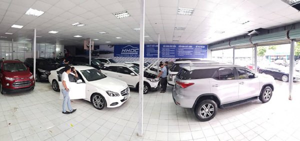 Tại sao gi&aacute; &ocirc; t&ocirc; cũ cao hơn cả &ocirc; t&ocirc; mới tại thị trường Việt?