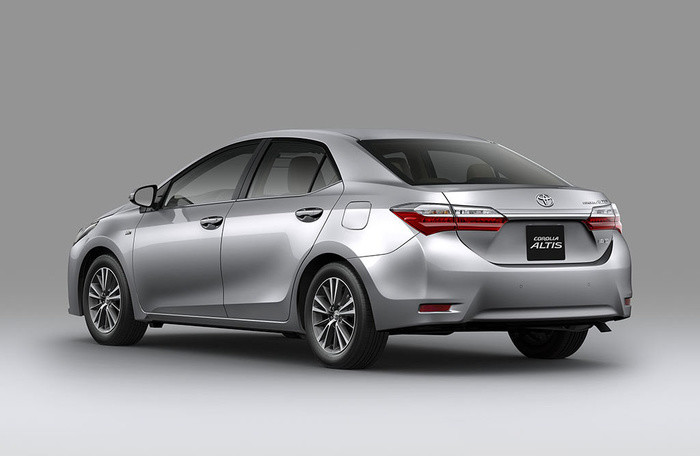 Toyota Corolla Altis 2018 ch&iacute;nh thức về Việt Nam, gi&aacute; tăng đột biến