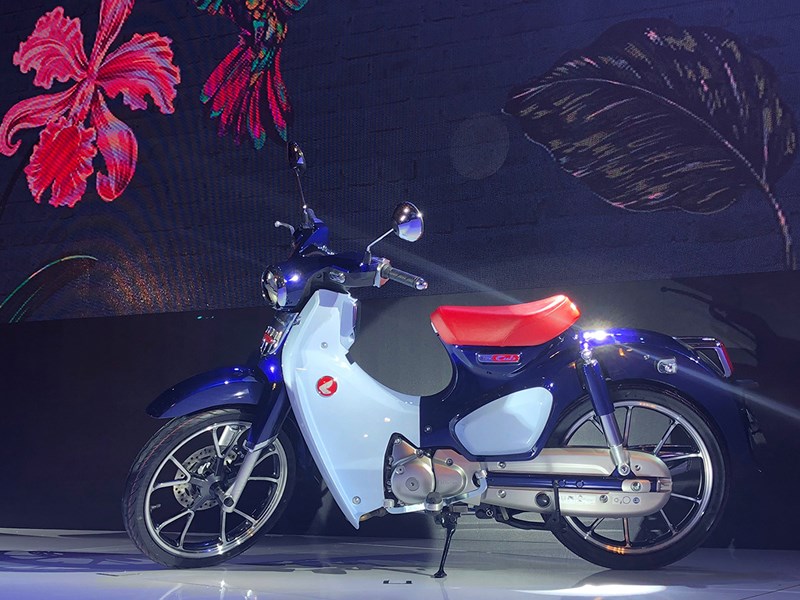 Honda Super Cup C125 c&oacute; gi&aacute; lăn b&aacute;nh gần 100 triệu sở hữu c&ocirc;ng nghệ g&igrave;?