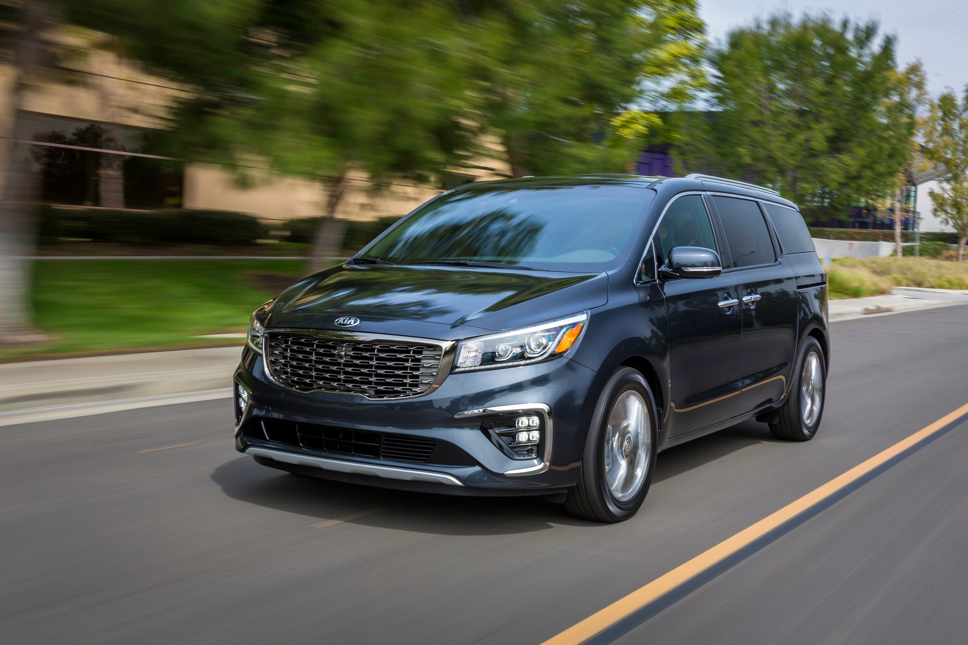 Kia Sedona tăng gi&aacute; b&aacute;n l&ecirc;n tới 60 triệu đồng sở hữu t&iacute;nh năng g&igrave; nổi bật?